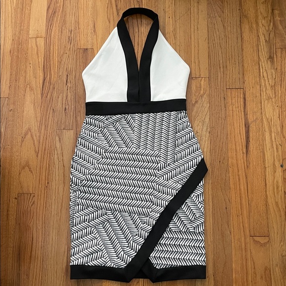 Missguided Dresses & Skirts - NWT Misguided Sexy Halter Dress-
